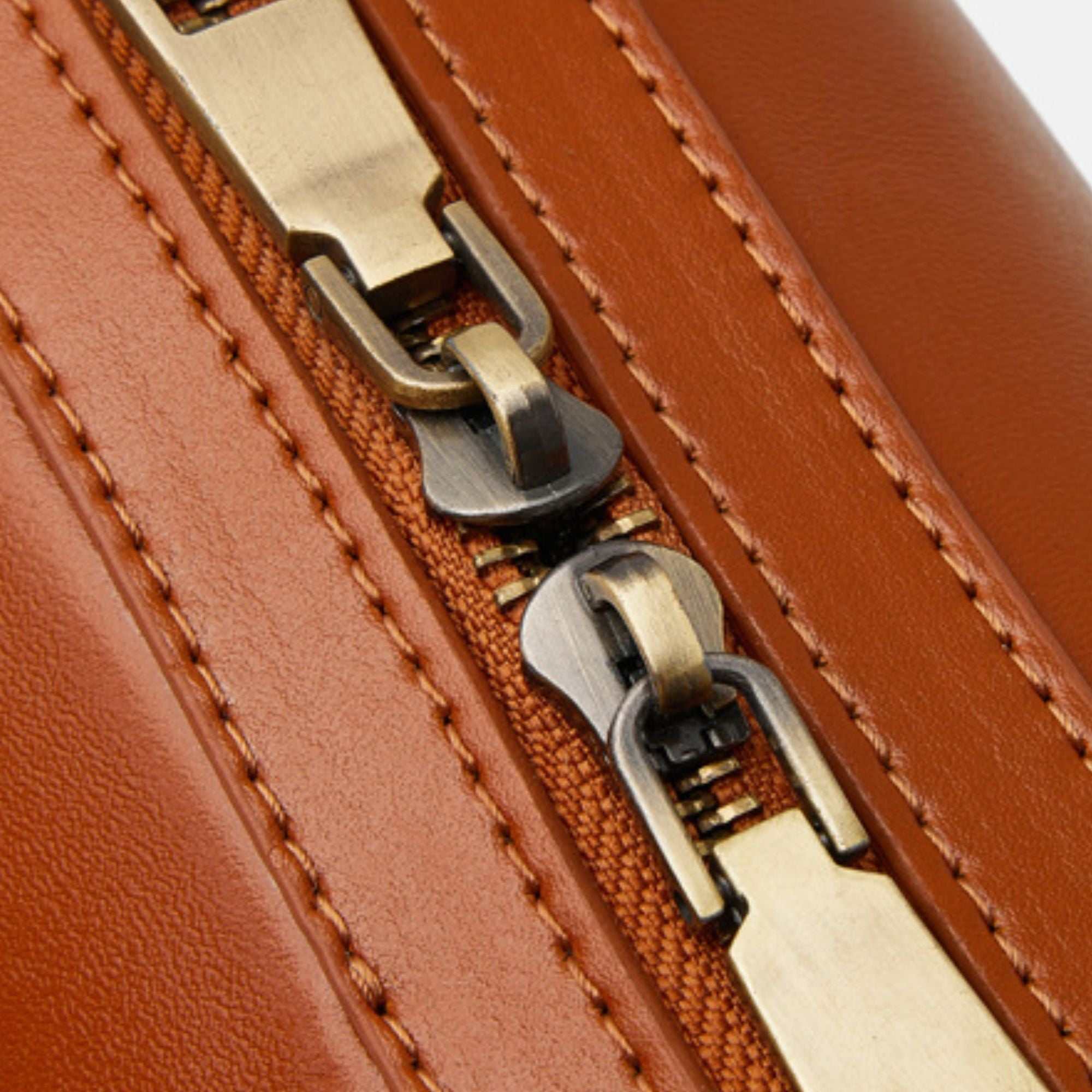 Berkely Full Grain Leather Baguette Bag