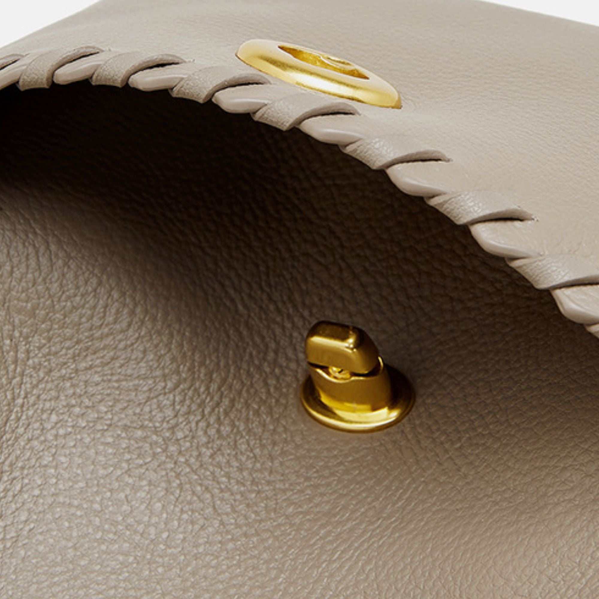 ChicTote Tassel Leather Bucket Bag